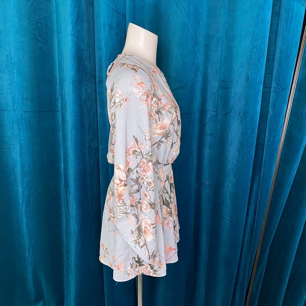 BLUSH Floral Print Keyhole Neck Romper - Picture 2 of 8